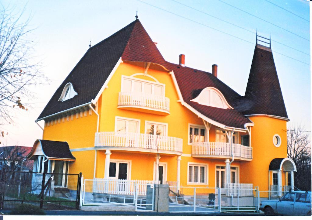 Terezia Guest-House Hotel Vonyarcvashegy Exterior foto