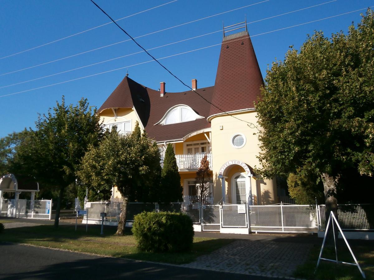 Terezia Guest-House Hotel Vonyarcvashegy Exterior foto